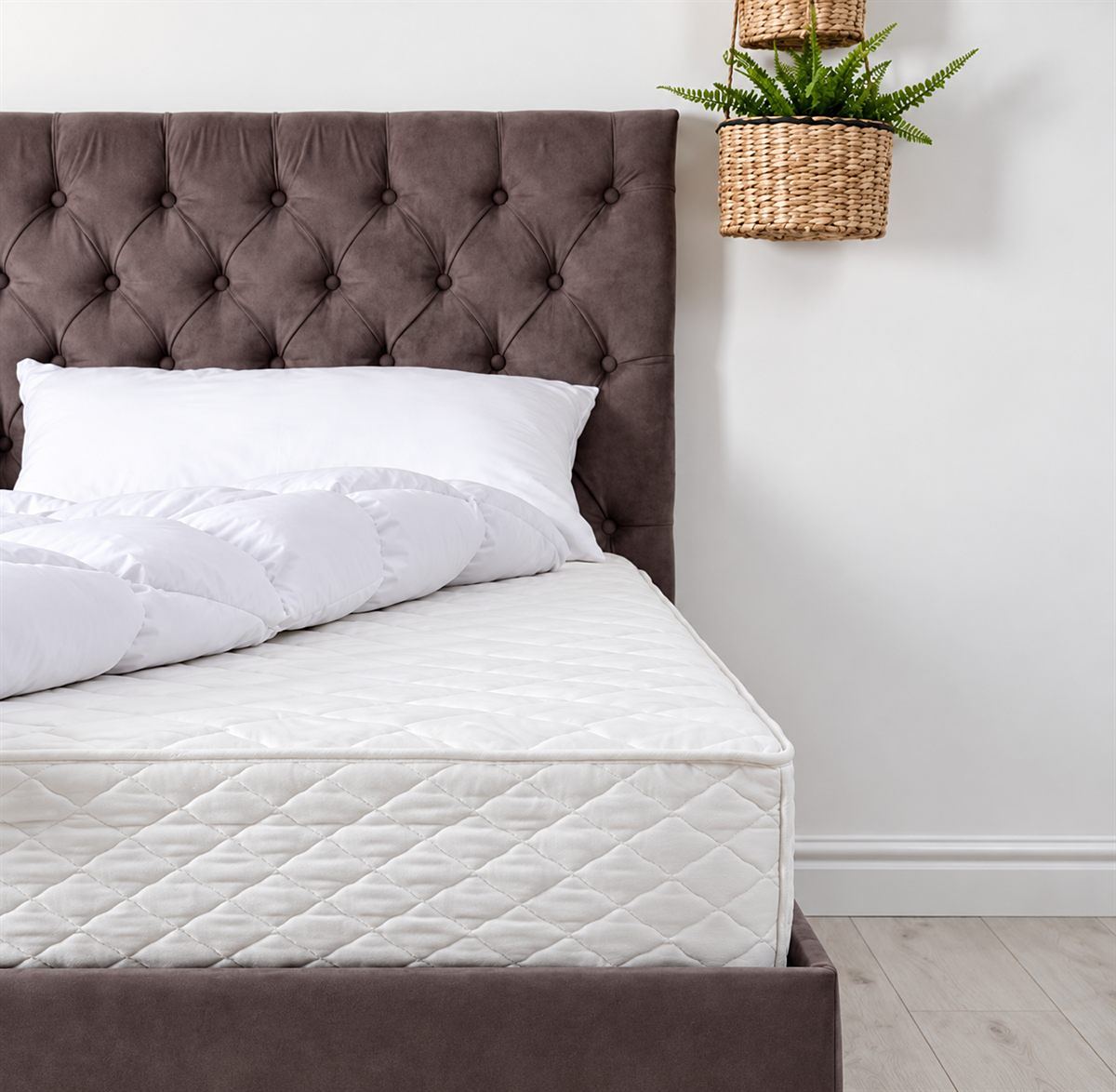 Foam mattress and bedding setup